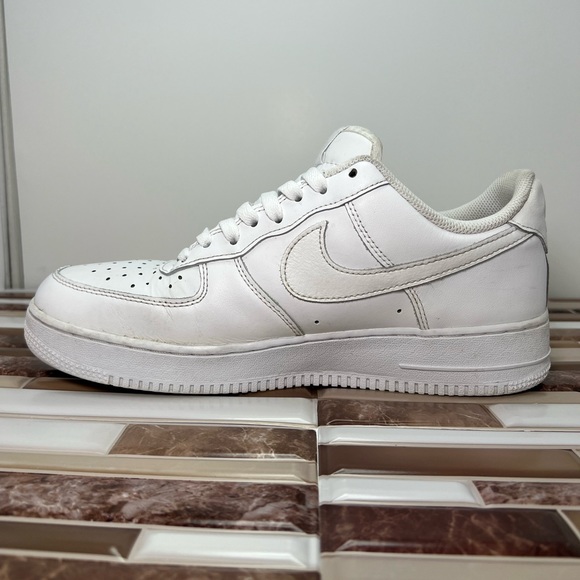 Nike Air Force 1 - Picture 11 of 16